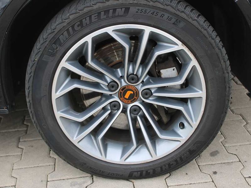 Volkswagen Multivan 7 MÍSTNÉ, NAVIGACE, PANO, KOŽE - fotka 18 z 18
