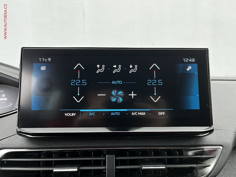 Peugeot 3008 (2022) 1.2 PT, 1.maj,ČR, Allure, AT - fotka 15 z 18