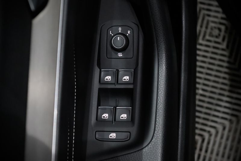 Volkswagen Passat B8 Facelift 1.5 TSI 110 kW DSG - fotka 18 z 36