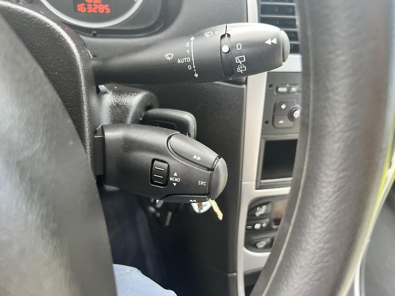 Peugeot 307 2.0HDI 66KW,PANORAMA,TZ,1MAJDR - fotka 38 z 46