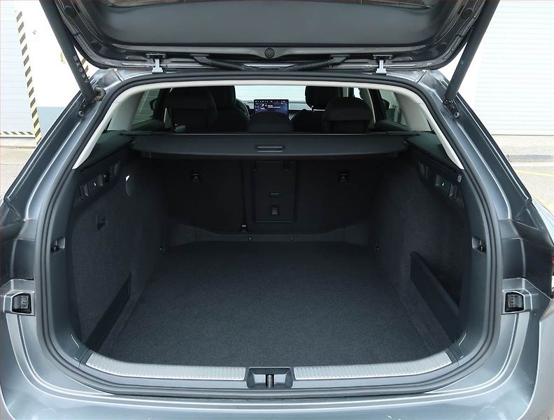 Škoda Superb (2025) 2.0 TDI, SELECTION, DPH - fotka 14 z 27