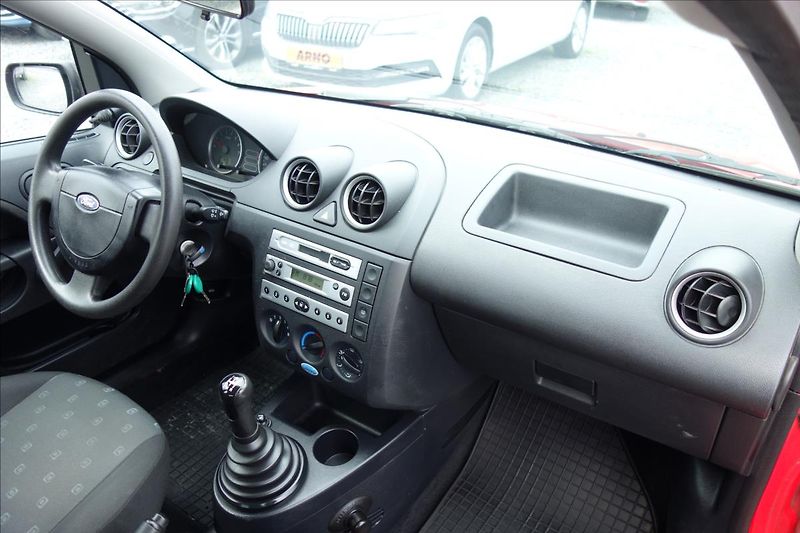 Ford Fiesta 1,3 i 51KW, ČR, BASE. - fotka 12 z 26
