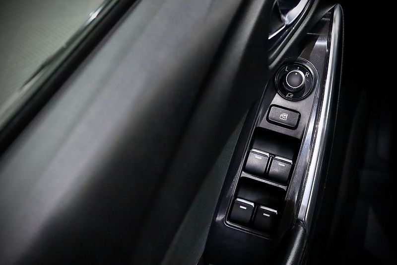 Mazda 6 Wagon 2.0 Skyactiv 121 kW - fotka 19 z 34