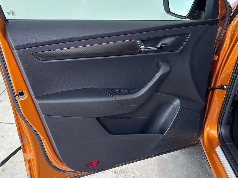 Škoda Karoq SportLine - fotka 13 z 27