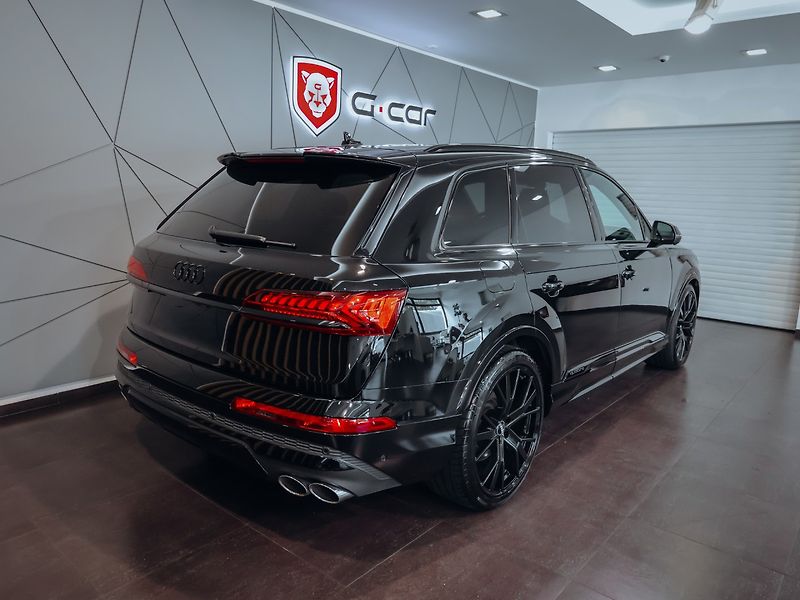 Audi SQ7 4.0TFSI Matrix - fotka 5 z 31