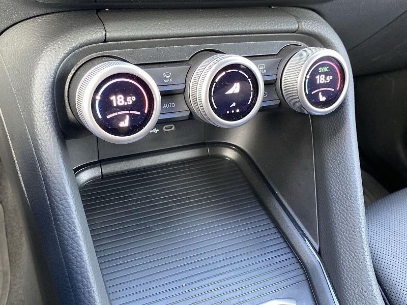 Škoda Kodiaq (2024) 2.0 TDI 4x4 DSG Exclusive Sele - fotka 29 z 49