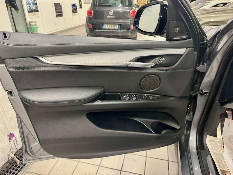 BMW X6 3,0 d X-Drive M-Sport DPH - fotka 14 z 36