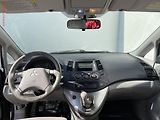 Mitsubishi Grandis (2005) 2.4i, AC, tempo, výhřev sed - náhled 8