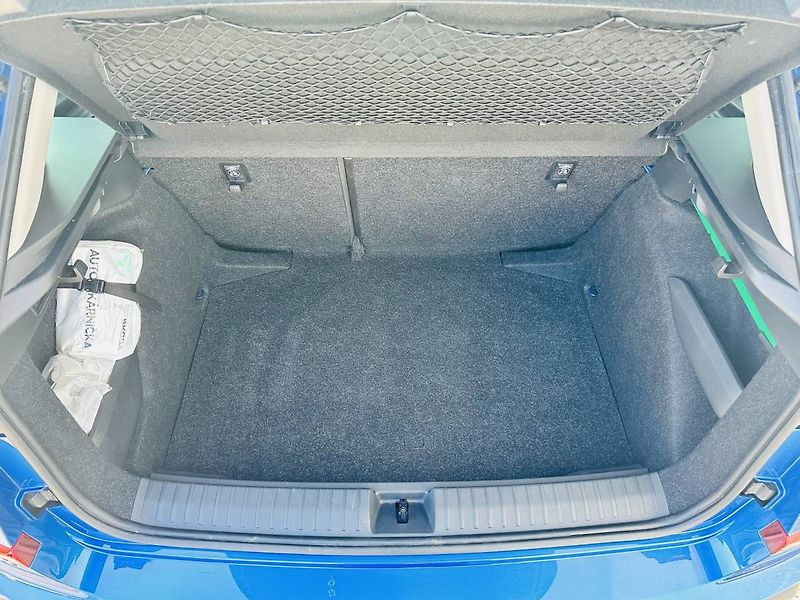 Škoda Kamiq Top Selection 1,0 TSI 85kW MT6 - fotka 23 z 29