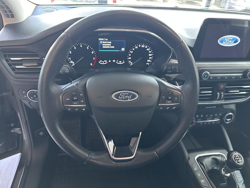 Ford Focus Titanium 1.0 EcoBoost 125k man - fotka 12 z 25