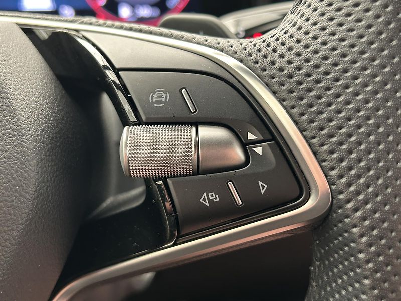 Škoda Kodiaq 2.0 TDI 4x4 SportLine - fotka 21 z 33