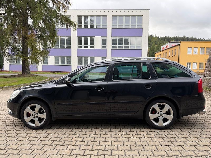 Škoda Octavia 1,6 TDi 77 kW / servis  - fotka 2 z 34