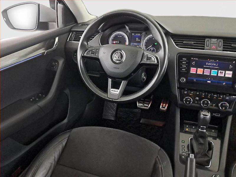 Škoda Octavia (2017) Scout 2.0 TDI, 4X4, Automat - fotka 7 z 20