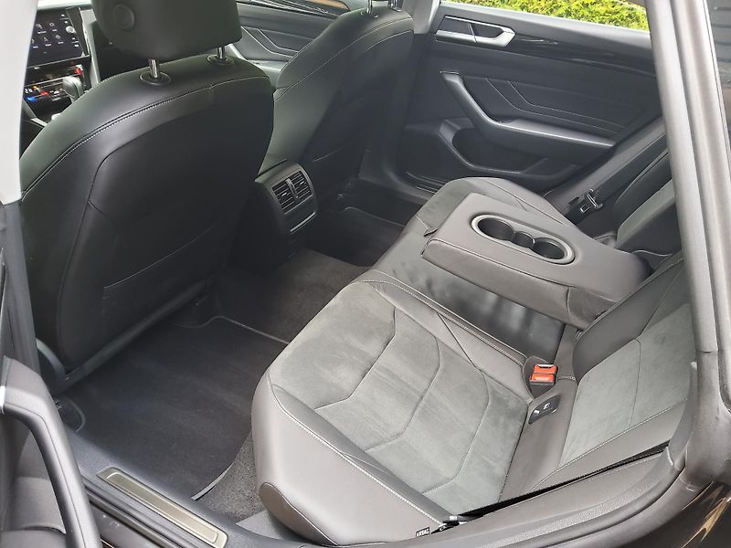 Volkswagen Arteon (2023) 2.0TDI DSG 1maj ČR Elegance - fotka 10 z 23