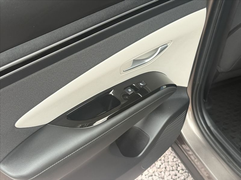Hyundai Tucson 1,6 T-GDI 110kW DCT Style - fotka 21 z 26