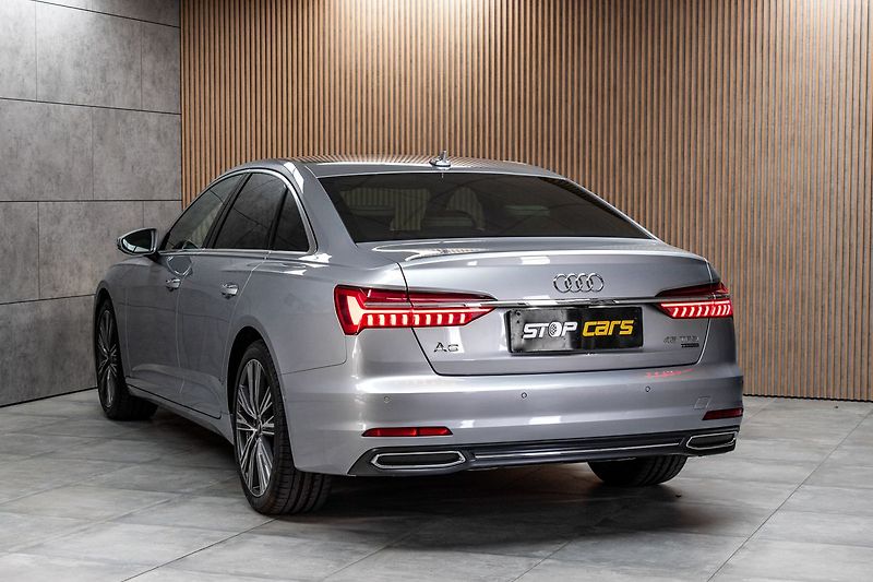 Audi A6 45TFSI 4x4*DESIGN*DPH*ČR 1.MAJ - fotka 4 z 47
