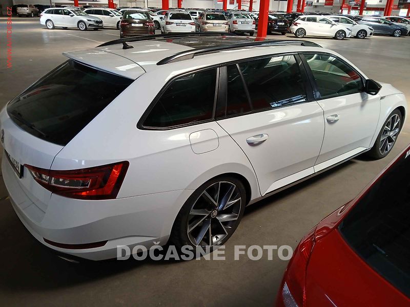 Škoda Superb (2017) 2.0TDi 4x4, AT, navi, bixen - fotka 2 z 3