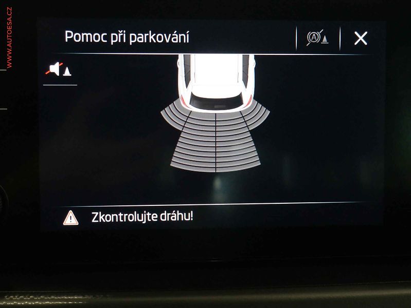 Škoda Kamiq (2023) 1.0 TSI, ČR, Style - fotka 18 z 18