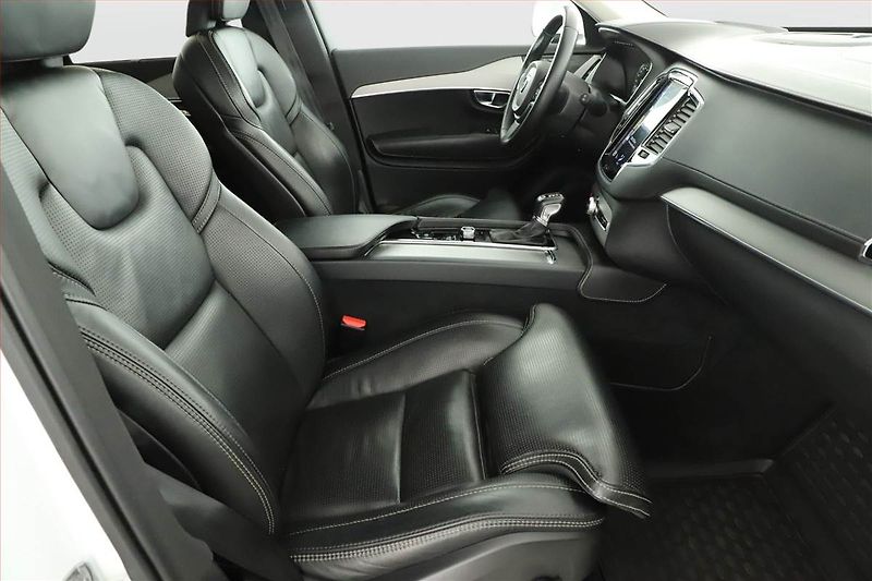 Volvo XC90 (2019) D5 AWD - fotka 7 z 30