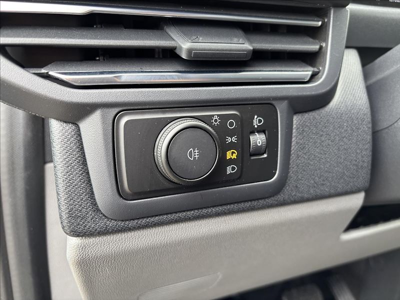 Ford Tourneo Custom 2,0 EcoBlue Titanium 125kW L1 - fotka 24 z 44