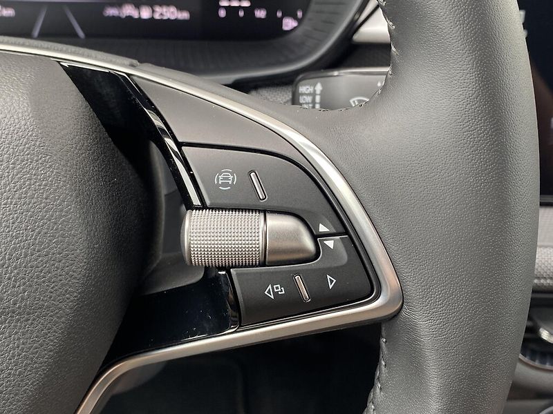 Škoda Fabia 1,0 MPI 59 kW Selection - fotka 15 z 26