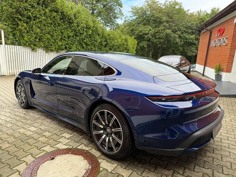 Porsche Taycan TURBO-BOSE- SERVIS - fotka 3 z 33