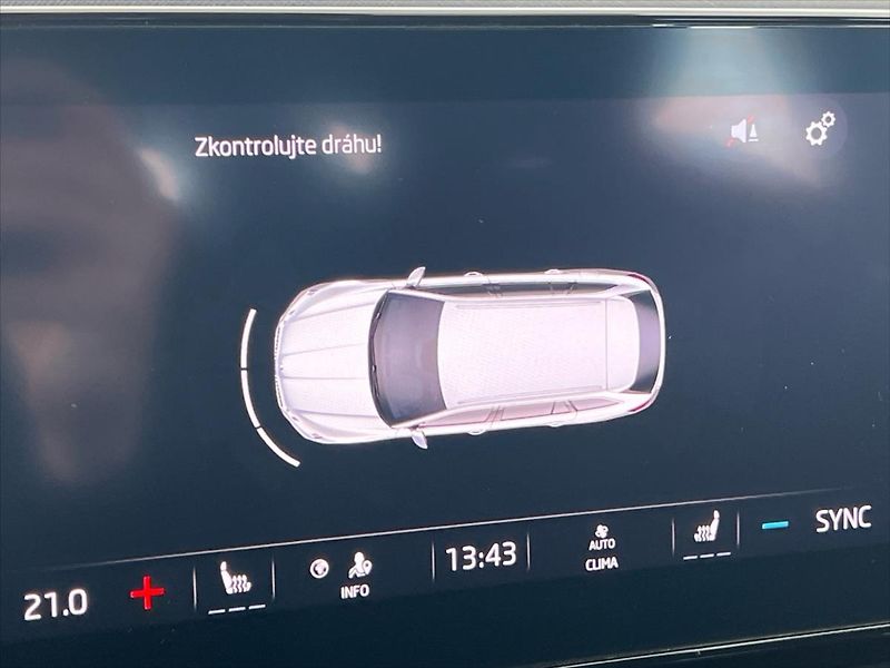 Škoda Octavia 2,0 TDi 85 kW 7DSG STYLE  IV. - fotka 17 z 27
