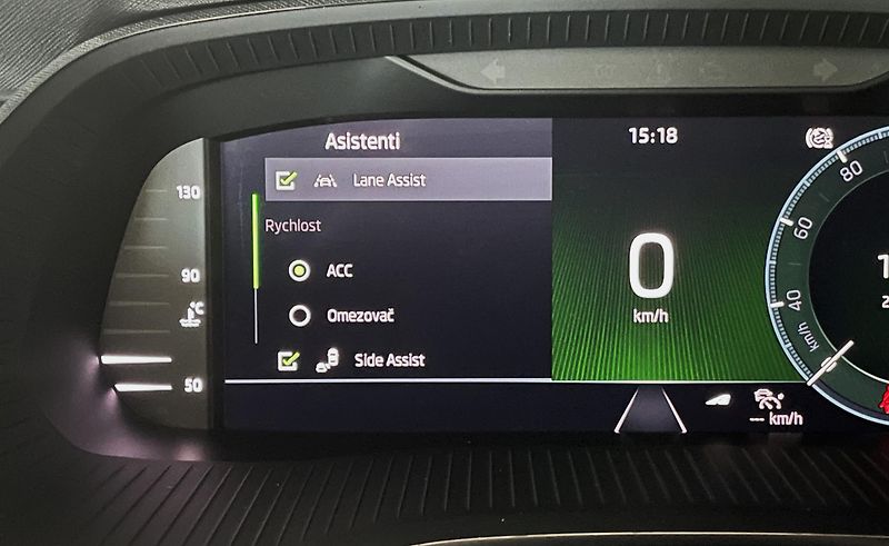 Škoda Octavia 2.0TDI DSG Style 4x4, ČR - fotka 21 z 33