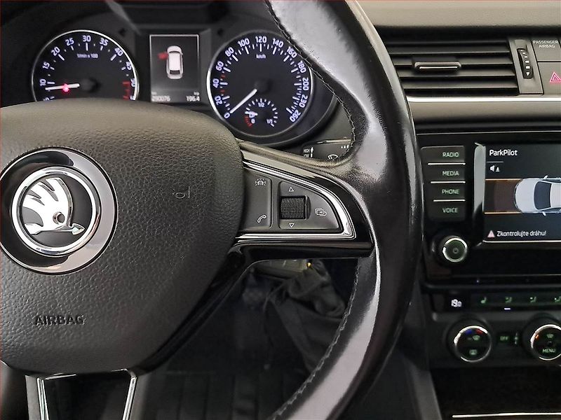 Škoda Octavia (2016) Style 2.0 TDI 4x4, 4X4, Navi - fotka 19 z 22