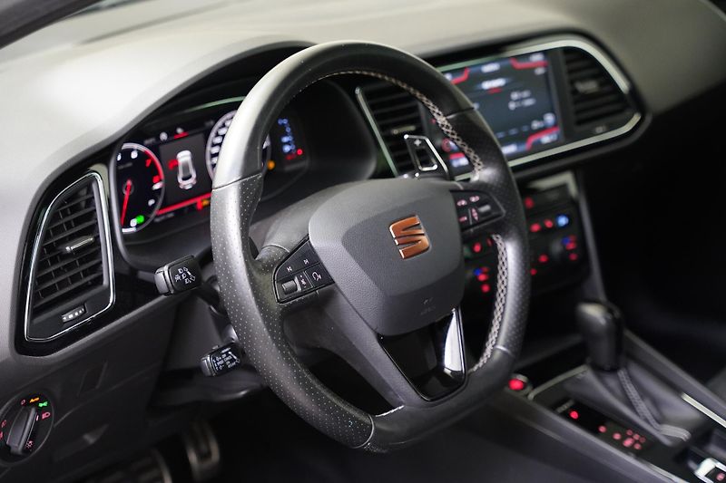 Seat Leon - fotka 14 z 26