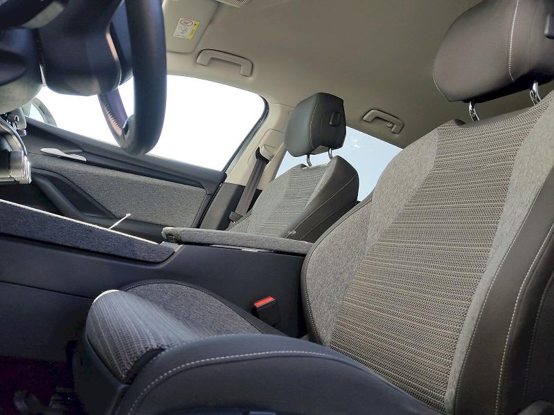 Škoda Superb (2024) Combi  Selection 2,0 Tdi 110 K - fotka 23 z 37