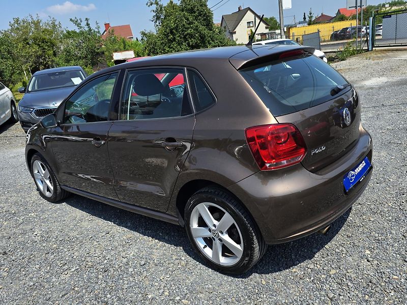 Volkswagen Polo 1.2 TSI 66 KW HIGHLINE - fotka 4 z 20