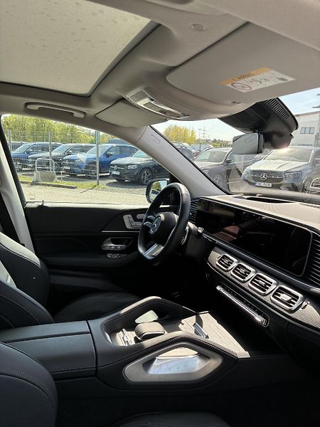 Mercedes-Benz GLE (2024) 450d 4MATIC - fotka 8 z 17