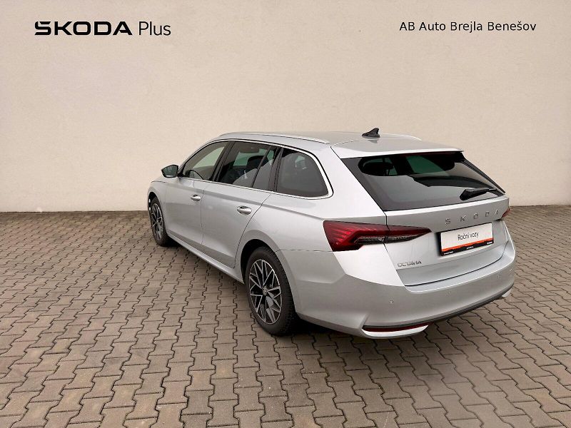 Škoda Octavia (2024) COMBI TOP SELECTION 2,0 TDI 11 - fotka 9 z 33