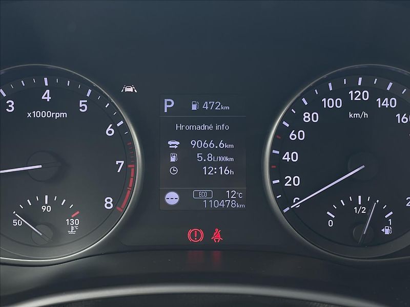 Hyundai i30 1,5 T-GDI DCT Family Smart NAV - fotka 10 z 23
