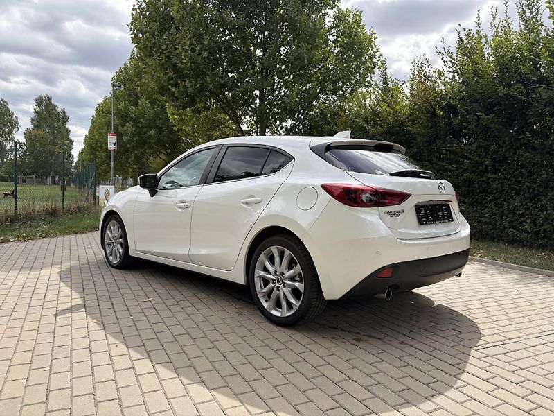 Mazda 3 2.0 Sports-Line - fotka 8 z 31