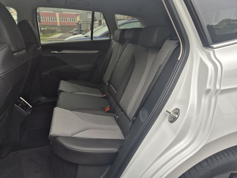 Škoda Enyaq iV 80 LOFT 150kw TZ SOH 96% - fotka 39 z 45