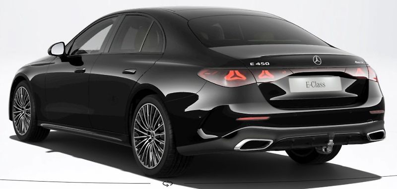 Mercedes-Benz Třídy E (2025) 450 4MATIC Linie AMG 140 Years - fotka 3 z 8