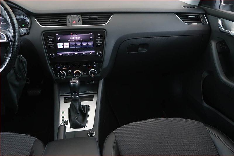 Škoda Octavia (2019) 1.6 TDI, Automat, Kůže, Navi - fotka 8 z 16