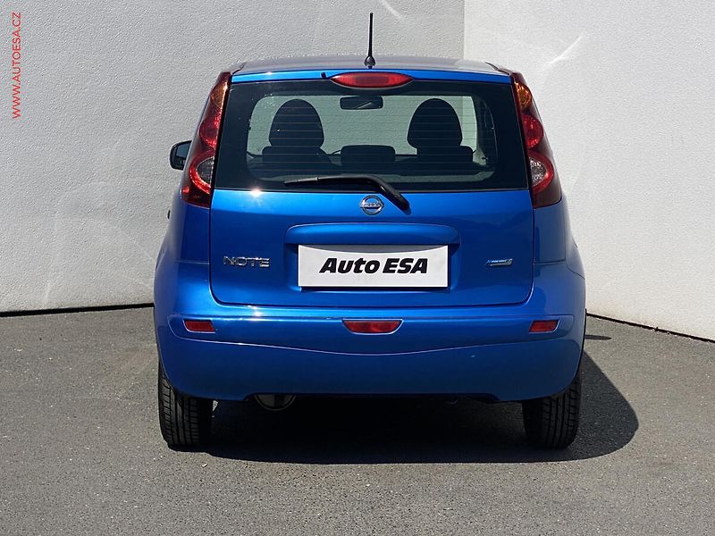 Nissan Note (2010) 1.4i, ČR, AC - fotka 5 z 13
