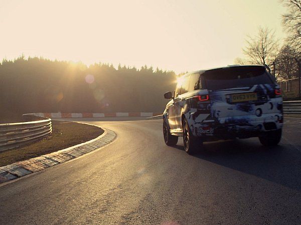 Range Rover Sport SVR na Nürburgringu.