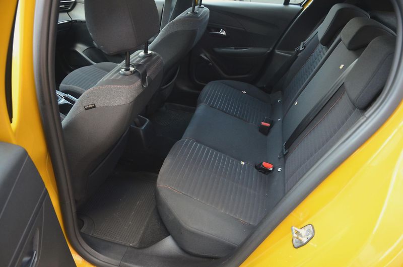 Peugeot 208 (2020) 1.2 55kW / ČR / ROZVODY/ 70tkm - fotka 9 z 32