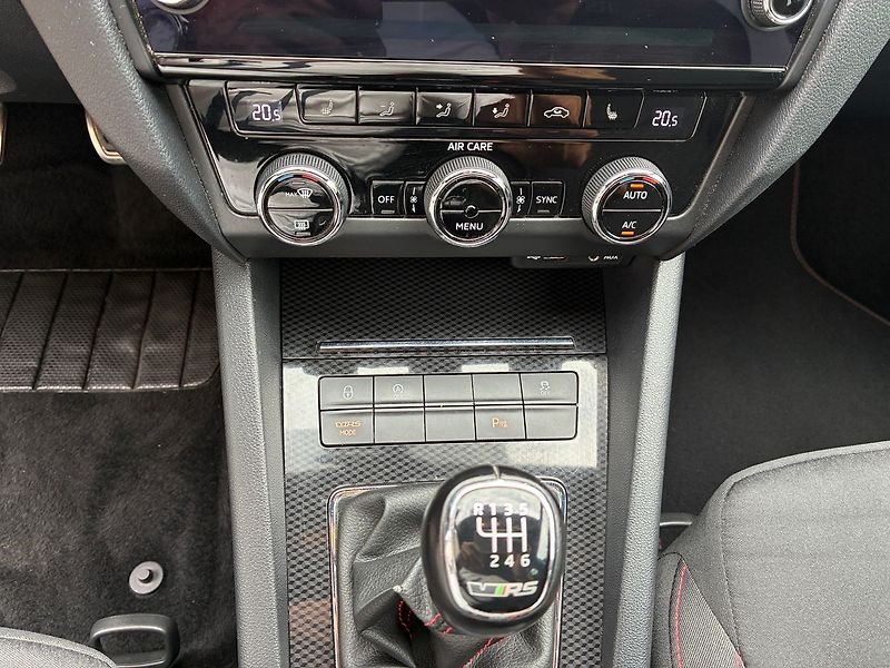 Škoda Octavia 2.0 TDI 135 kW RS ČR - fotka 22 z 30