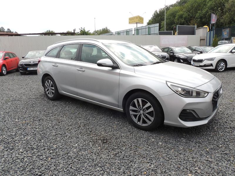 Hyundai i30 (2019) Combi 1.6CRDi,100kw,automat,ČR - fotka 3 z 49