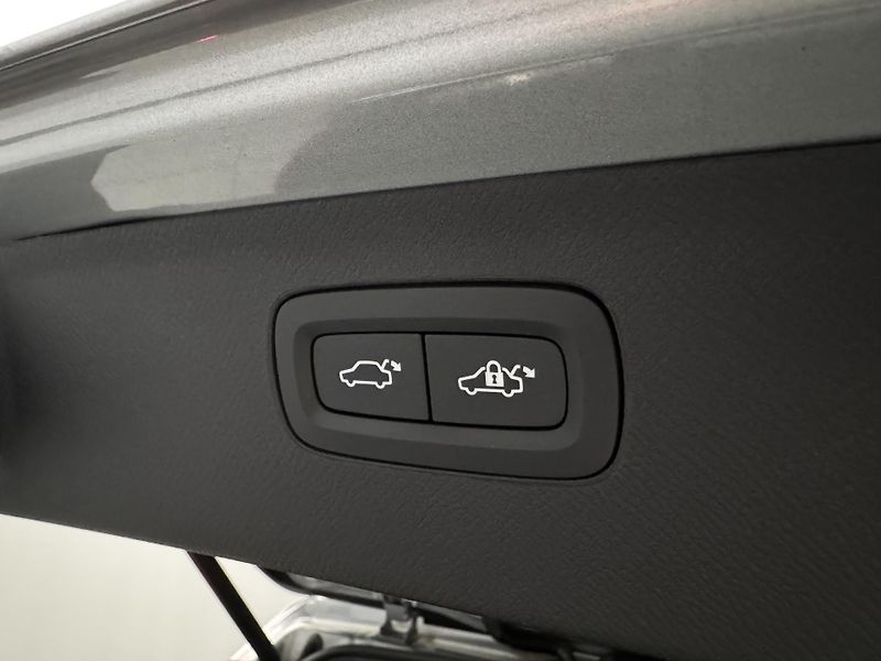 Volvo XC90 D5 AWD INSCRIPTION CZ 1.maj - fotka 26 z 54