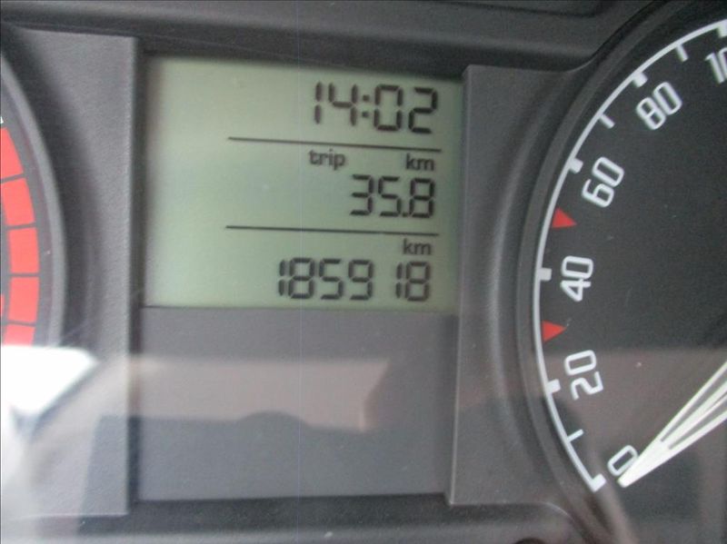 Škoda Fabia 1,4 i 16V, klima, ABS, ESP, - fotka 19 z 32