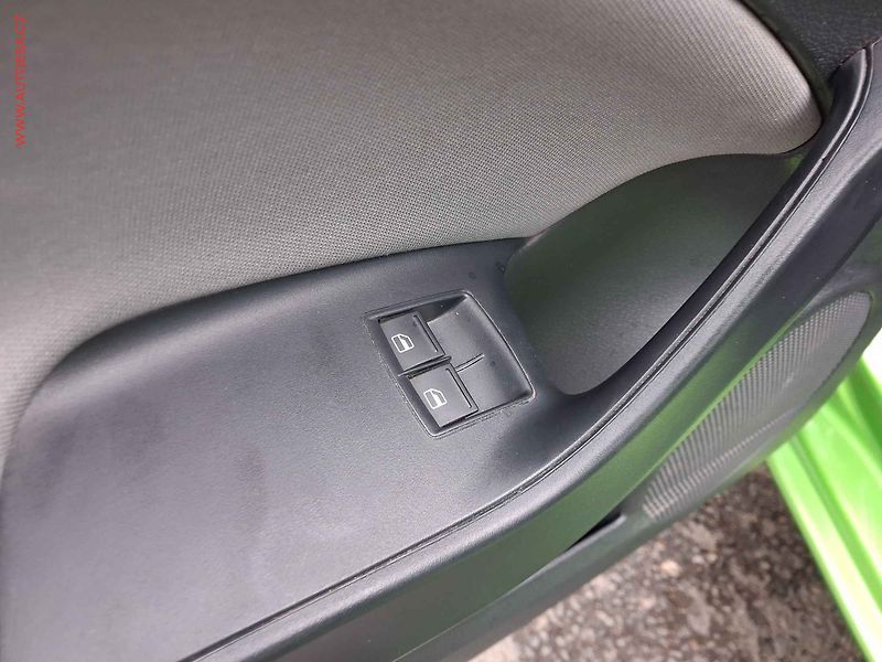 Seat Ibiza (2014) 1.2 TSi, Style, bixen, +kola - fotka 13 z 16