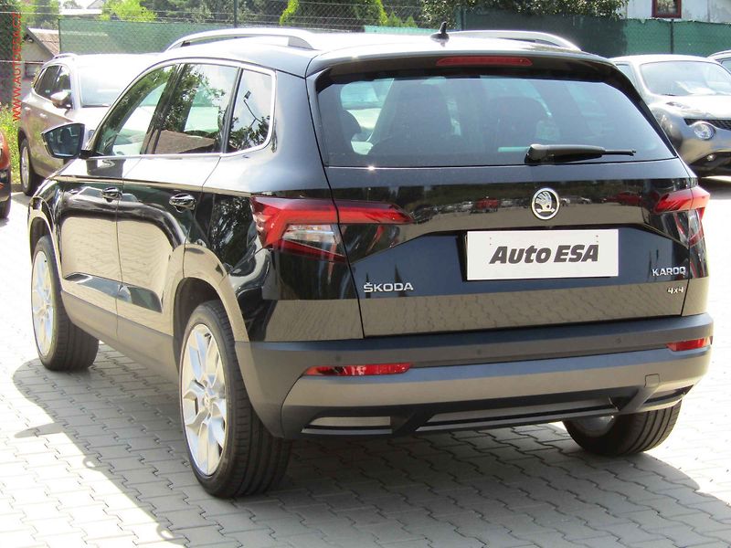 Škoda Karoq (2017) 2.0TDi 4x4, ČR, DSG, LED - fotka 6 z 14