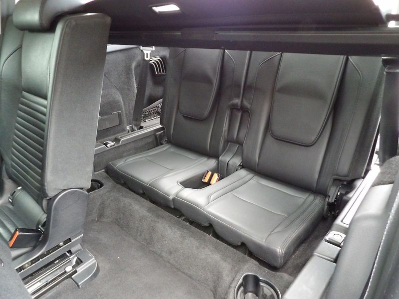 Land Rover Discovery Sport D150 S AWD A/T 7míst Tažné DPH - fotka 26 z 35