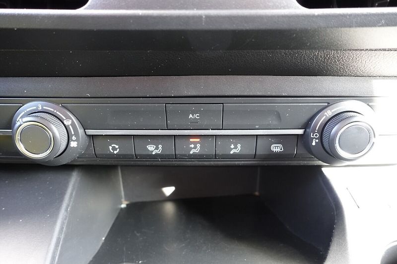 Toyota ProAce City 1,5D-4D 75kW L2 M/T 4D - Panel - fotka 16 z 21